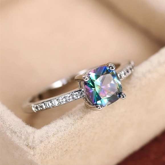 🌟🌟NEW🌟🌟GORGEOUS!! Rainbow Topaz Cushion Cut Ring in 925 Sterling Silver - Picture 2 of 13